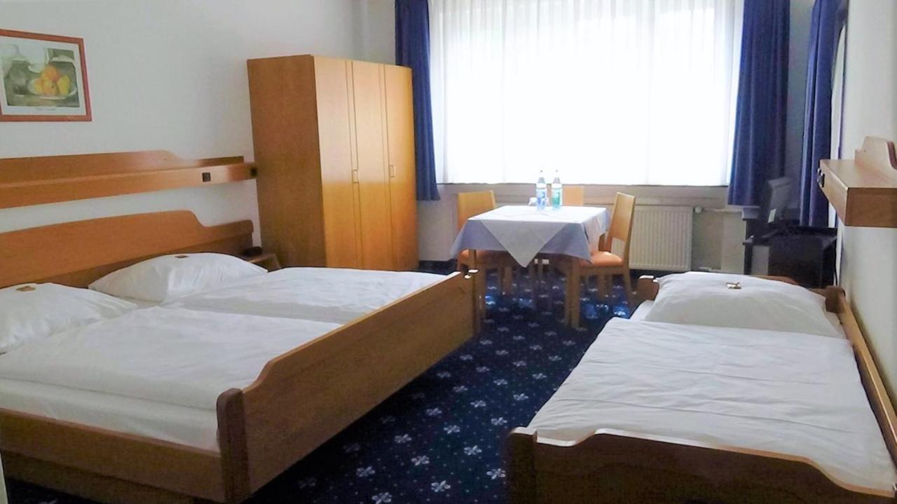 Hotel Zur Traube Бад-Гомбург-фор-дер-Гее Екстер'єр фото