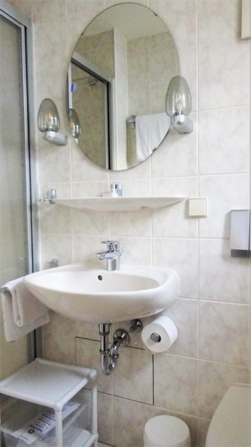 Hotel Zur Traube Бад-Гомбург-фор-дер-Гее Екстер'єр фото